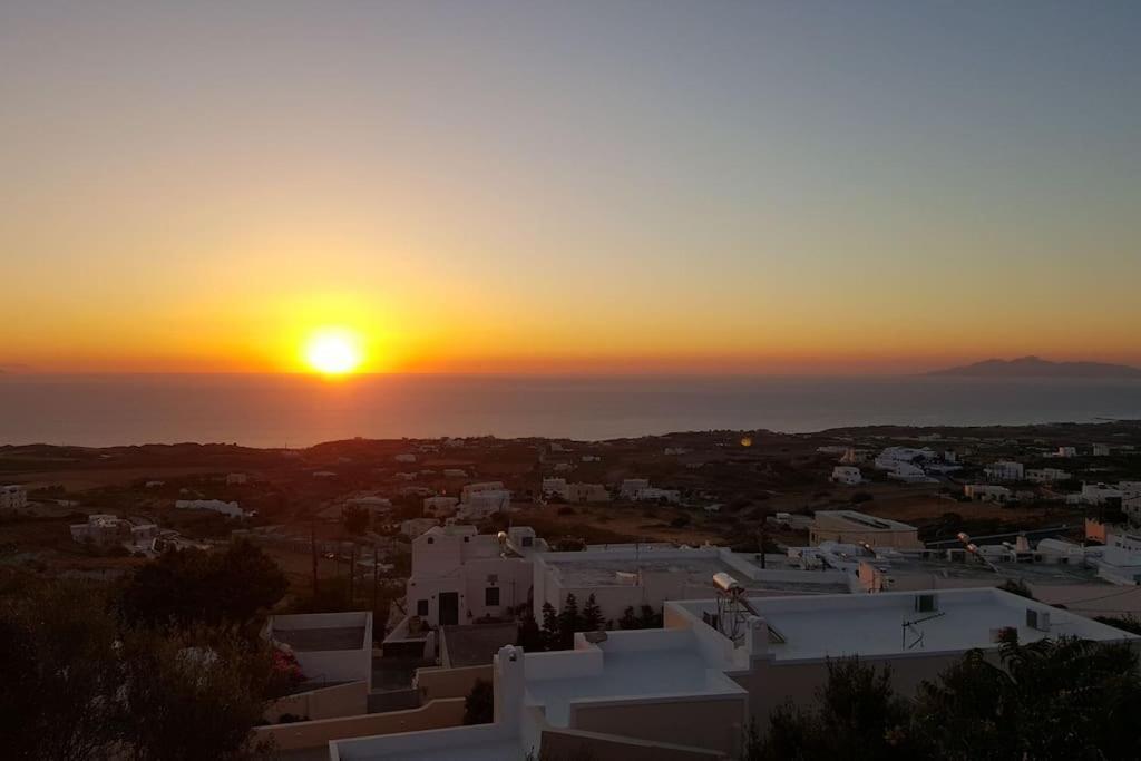 Euphoria Suites & Deluxe Studios Fira  Exteriér fotografie