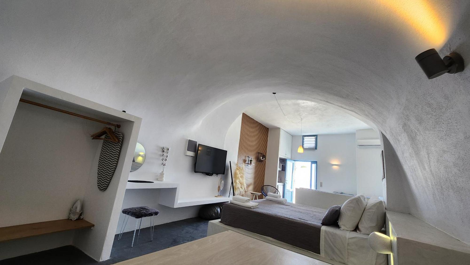 Euphoria Suites & Deluxe Studios Fira  Exteriér fotografie