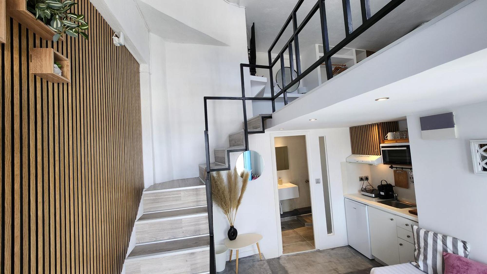 Euphoria Suites & Deluxe Studios Fira  Exteriér fotografie
