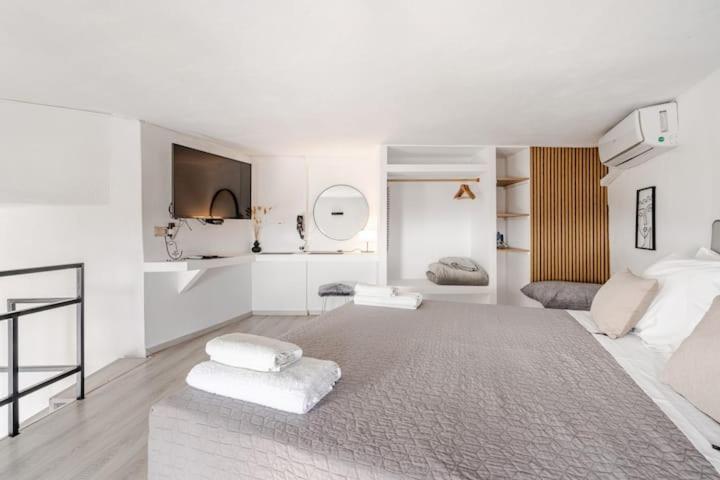 Euphoria Suites & Deluxe Studios Fira  Exteriér fotografie