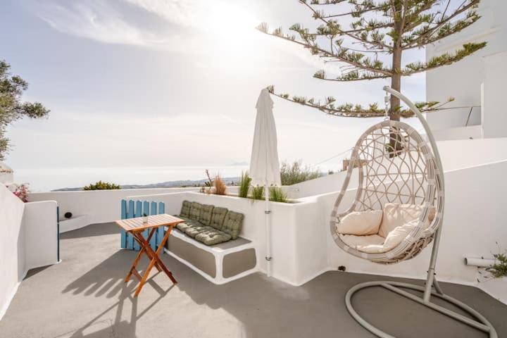 Euphoria Suites & Deluxe Studios Fira  Exteriér fotografie